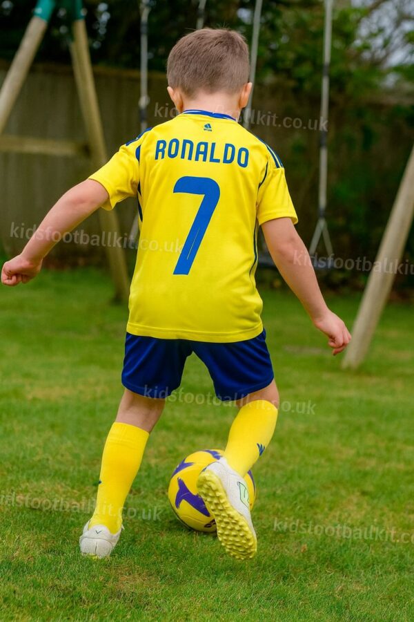 Al Nassr RONALDO 7 Home Adult Kit 2024/25 (2)