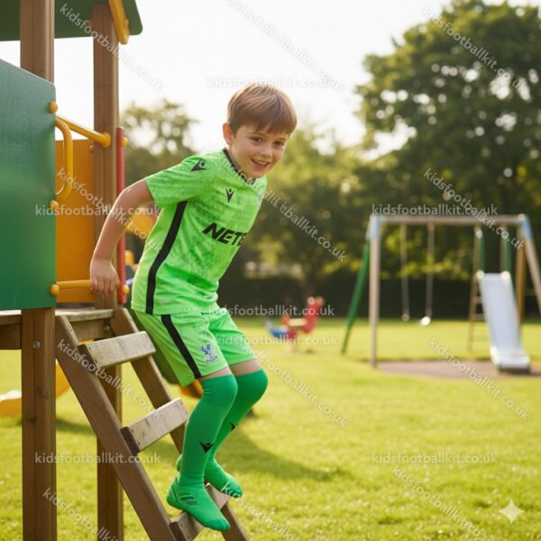 Crystal Palace Goalkeeper Kids Football Kit 2025/26 - AI GEN