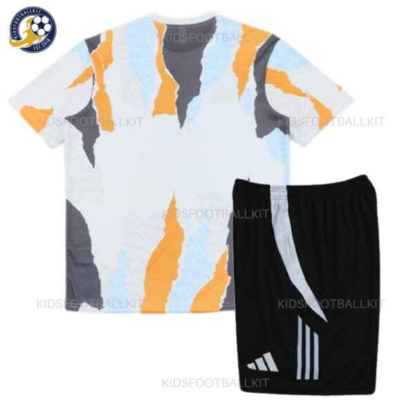 Real Madrid Pre-Match Kids Football Kit 2024/25