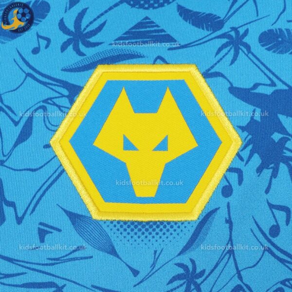 Wolves Third 25_26-detail1