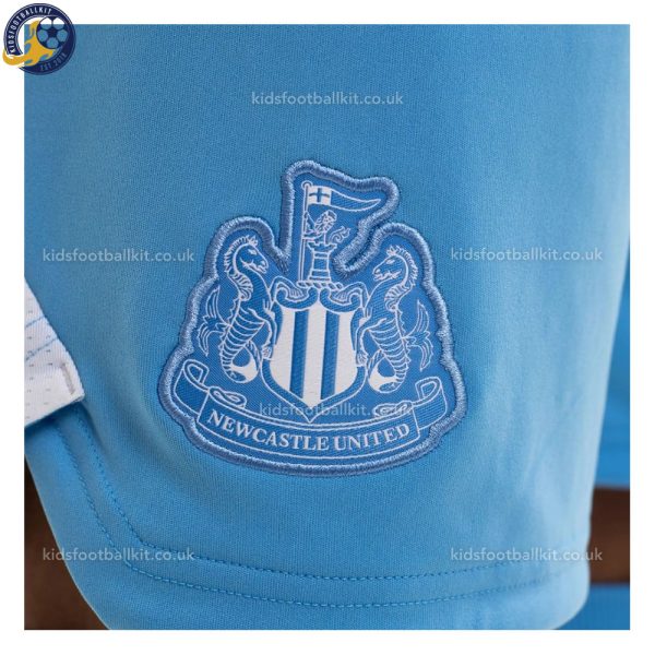 Newcastle United Goalkeeper Kids Football Kit 2025/26 - Details (1)