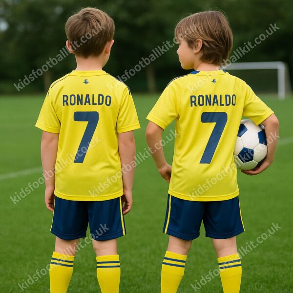Al Nassr RONALDO 7 Home Kids Football Kit 2025/26 - (1)