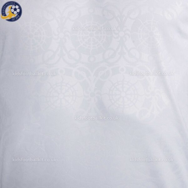 Fulham Utd Home Men Football Shirt 2025/26 - Detail View