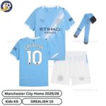Manchester City Home Kids Football Kit 25_26-GREALISH 10-over view-blur