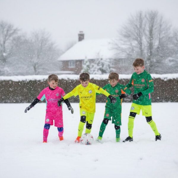 Manchester City Christmas Gift Bundle - Goalkeeper Kids Football Kit 2025/26 - AI GEN