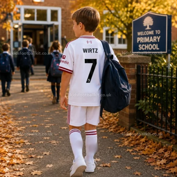 l-p away kids kit 26_27-over view-WIRTZ 7-image