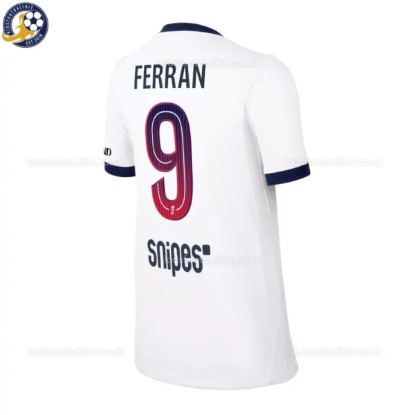 p-g away kids kit 26_27-back view-FERRAN 9